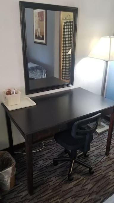 2 Queen Beds 106 Wi-fi